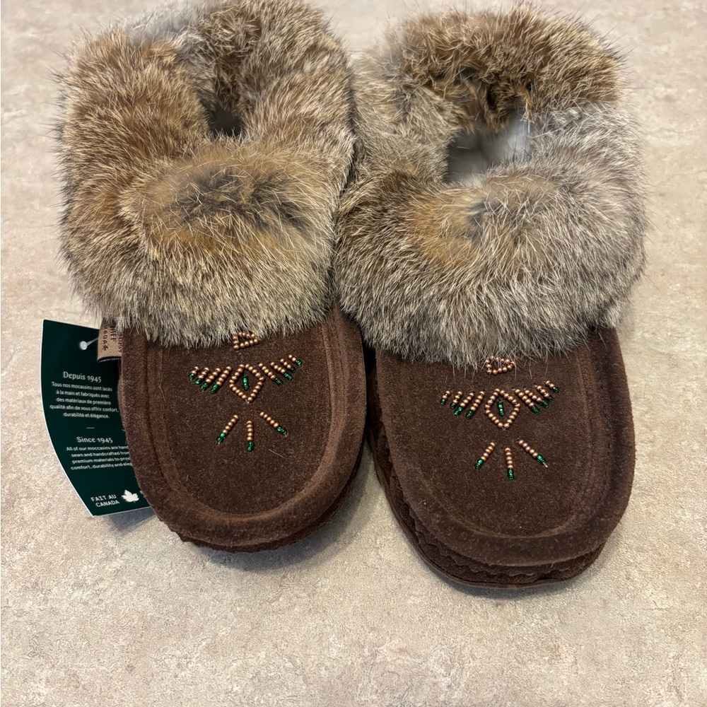 Laurentian chief Moccasins with Beaded Design